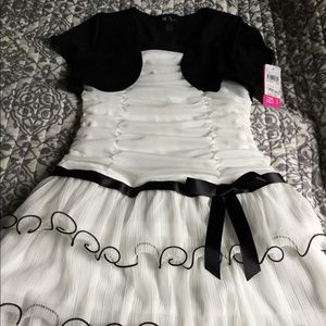 Kids size 16 dress NWT